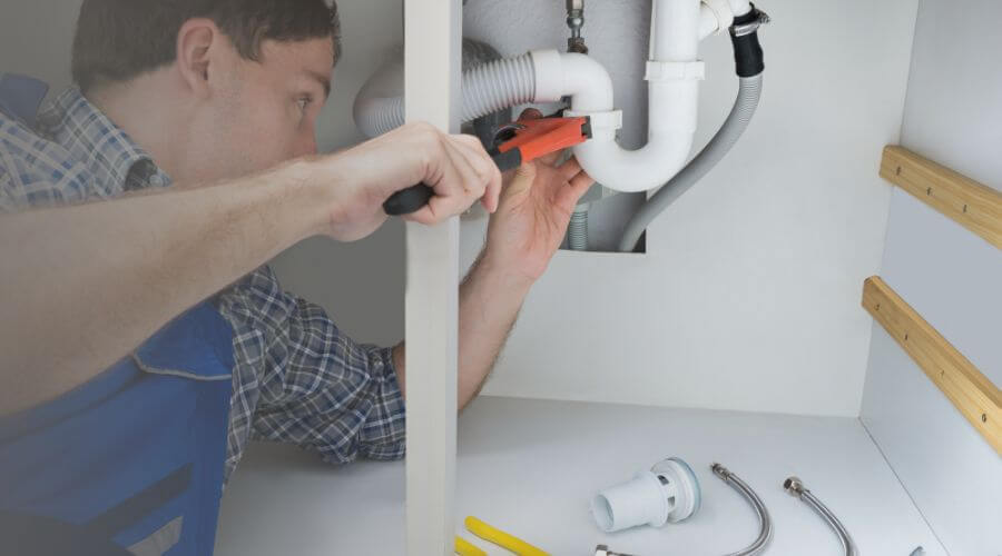 Expert burst pipe repair services in Cedar Creek, TX